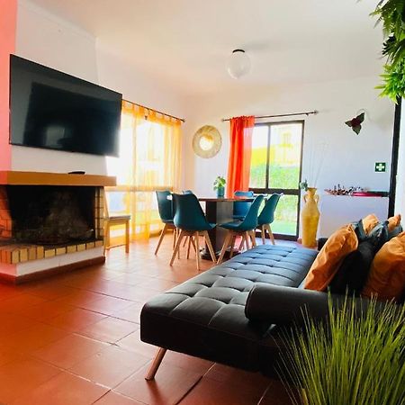 Summer House, Only 2 Minutes To The Beach In Vilamoura! Villa Luaran gambar