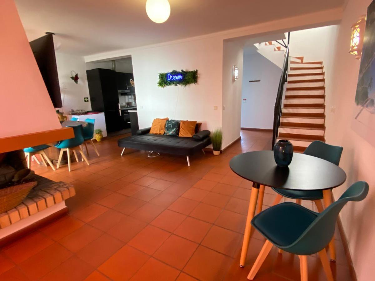 Summer House, Only 2 Minutes To The Beach In Vilamoura! Villa Luaran gambar