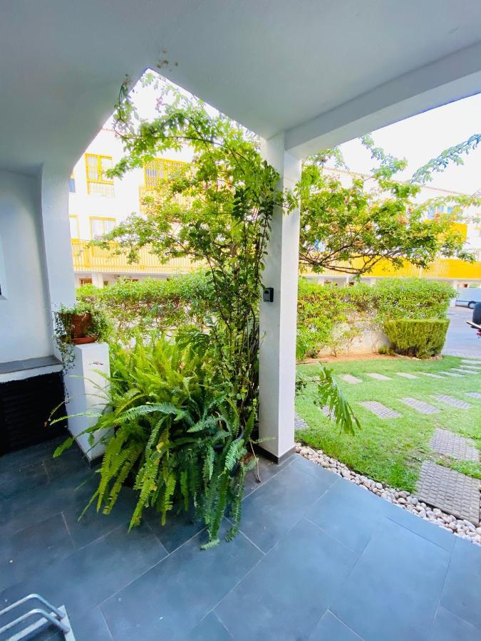 Summer House, Only 2 Minutes To The Beach In Vilamoura! Villa Luaran gambar