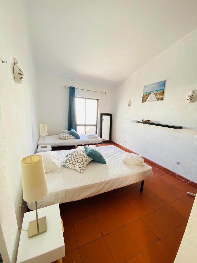 Summer House, Only 2 Minutes To The Beach In Vilamoura! Villa Luaran gambar